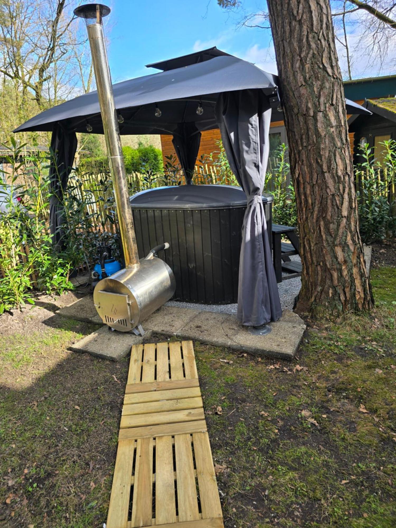 Pipowagen Met Prive Hot Tub Villa Lanaken Ngoại thất bức ảnh